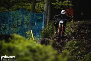 Richie Rude verzichtet auf den Enduro-Start und fährt lieber beim Downhill-Rennen mit.