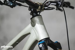 Der massive Alu-Rahmen des Tempos erfüllt die Stufe 5 des EFBE Tri-Test und sollte somit für alles gewappnet sein, was man ihm entgegen wirft. Der massive Alu-Rahmen des Tempos erfüllt die Stufe 5 des EFBE Tri-Test und sollte somit für alles gewappnet sein, was man ihm entgegen wirft.