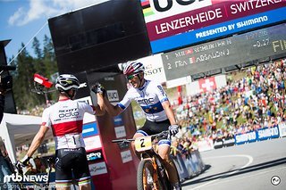 Tolle Geste von großen Sportlern!