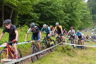Mitten im großen U23-Herren Feld unser schneller Redakteur Gabi Sindlinger