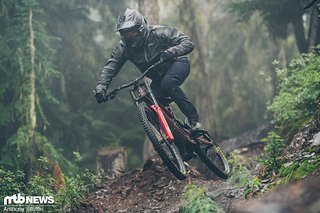 Wir konnten die RockShox Boxxer Ultimate 2024 bereits mehrere Tage lang im Bikepark Whistler fahren.