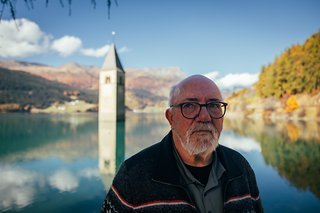 Im Mittelpunkt der neuen Episode steht auch Ludwig Schöpf, der die Geschichte des Reschensees lebendig werden lässt.