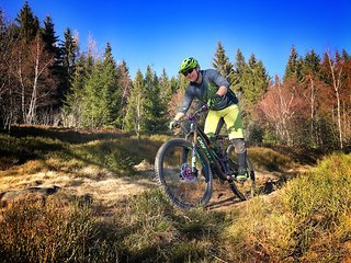 IBC-User S-WorksVali auf Ausfahrt mit seinem Specialized Stumpjumper