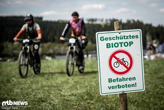 Das Schild hat wohl niemand gelesen.
