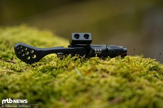 Der BikeYoke Triggy Alpha (long) harmoniert perfekt mit der neuen BikeYoke Revive Three.