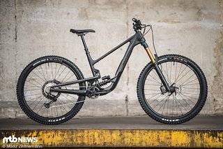 Das Rocky Mountain Altitude Enduro Bike ist wahlweise mit Carbon- oder Aluminium-Rahmen erhältlich und verfügt über 170 mm Federweg vorn sowie 160 mm am Heck