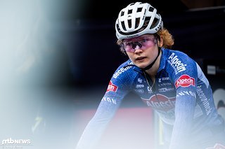 Letzte Vorbereitungen vor dem Short Track bei Puck Pieterse.