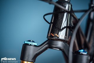 Bei der Geometrie des Burns macht Unno keine Experimente: der Lenkwinkel liegt zwar bei flachen 64°, der Reach fällt mit 455 mm hingegen eher kurz aus Bei der Geometrie des Burns macht Unno keine Experimente: der Lenkwinkel liegt zwar bei flachen 64°, der Reach fällt mit 455 mm hingegen eher kurz aus