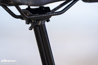 Wer möchte, kann den mitgelieferten kleinen Hebel immer an der Sattelstütze lassen