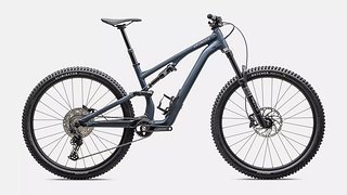 Das neue Stumpjumper gibt es schon ab 3.250 € – mit soliden Anbauteilen und einem fantastischen Rahmen.