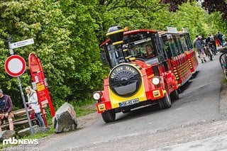 Fun Trains gab es nicht nur im Bikepark, sondern auch auf der Straße.