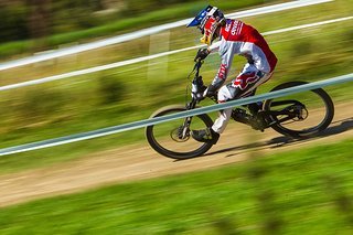 Nick Beer auf seinem Devinci
