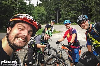 Damit sich Marcus ans Bike gewöhnt: Kleine Runde am Freitagabend, um die Beine nach der langen Fahrt für das Rennen zu lockern Damit sich Marcus ans Bike gewöhnt: Kleine Runde am Freitagabend, um die Beine nach der langen Fahrt für das Rennen zu lockern