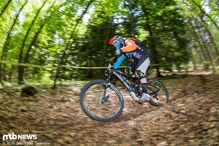 Doch nicht nur bei den Transfers, auch auf den Stages waren die e-Biker mit Vollgas unterwegs Doch nicht nur bei den Transfers, auch auf den Stages waren die e-Biker mit Vollgas unterwegs