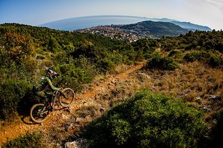 Die längste Stage beim Rennen in Pietra Ligure ist 3,2 km mit 466 Tiefenmetern lang, die kürzeste nur 1,2 km mit 183 Tiefenmetern.
