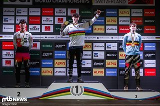 Melvin Almueis gewinnt vor Noe Forlin und Gabriel Sainthuile.
