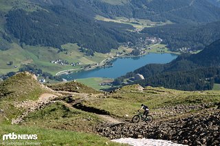 Auch der Davoser See droht immer wieder vom Trail abzulenken. Auch der Davoser See droht immer wieder vom Trail abzulenken.