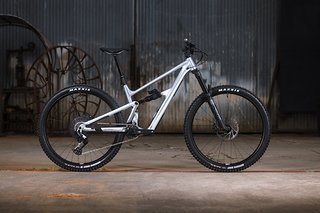 Beim Ripmo AF gibts einen Lenkwinkel von 64,5° und Reach-Werte von bis zu 540 mm.