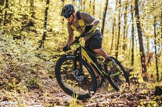 Das Merida One-Twenty 8000 ist ein vielseitiger und fähiger Allrounder, zumindest solange man aktiv und mit viel Kraft fährt Das Merida One-Twenty 8000 ist ein vielseitiger und fähiger Allrounder, zumindest solange man aktiv und mit viel Kraft fährt