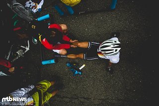 Beine lockern beim jüngsten deutschen Starter: David Horvath.