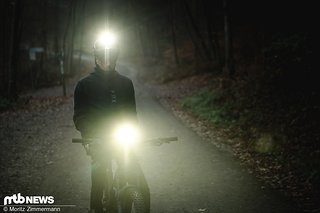 Die passende Vorbereitung und natürlich adäquates Equipment sind bei einem Night Ride unerlässlich