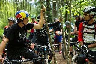 Macht nicht gerade weniger Druck - auch Brandon Semenuk ist auf der Tour mit am Start gewesen Macht nicht gerade weniger Druck - auch Brandon Semenuk ist auf der Tour mit am Start gewesen