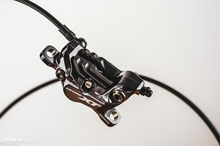 Auch der neue Shimano XT-Bremssattel ist zweiteilig geschraubt Auch der neue Shimano XT-Bremssattel ist zweiteilig geschraubt