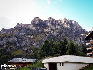 Willkommen in Leukerbad! Am letzten Anstieg hat es zwar geregnet, doch nach wenigen Minuten im Ziel blickte schon wieder Sonne hervor.