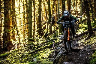 Auch wenn die Bedingungen sehr nass waren, in Schottland fährt es sich auch so sehr gut auf den Trails.