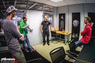 Testleiter Andre Gläser hatte ziemlich spannende Geschichten über das SRAM-Testprozedere parat