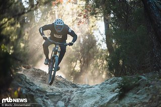 Auf harten, schnellen und steinigen Trails sind deutlich mehr Schläge an uns weitergereicht worden, als wir das erwartet hätten Auf harten, schnellen und steinigen Trails sind deutlich mehr Schläge an uns weitergereicht worden, als wir das erwartet hätten