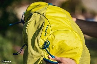 Am Boden des Vaude Trail Spacer 18 findet sich keine Regenhülle