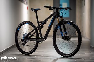 Mit SRAM XX1 Eagle-Schaltung und High-End Ausstattung sollte das Cube AMS 100 C:68 SLT bereit für die XC- und Marathon-Strecken dieser Welt sein. Mit SRAM XX1 Eagle-Schaltung und High-End Ausstattung sollte das Cube AMS 100 C:68 SLT bereit für die XC- und Marathon-Strecken dieser Welt sein.
