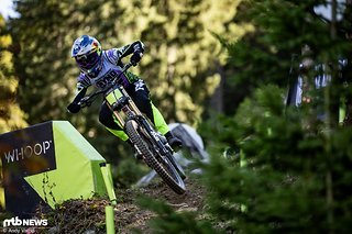 Das Momentum hatte Jackson Goldstone nach seinem WM-Titel auf seiner Seite, doch im Kampf um die World Cup-Gesamtwertung ging es zwischen ihm und Loïc Bruni äußerst knapp zur Sache.