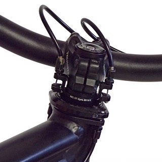 Der NC-17 Gyro bietet eine saubere Lösung um Barspins am Dirtbike zu ermöglichen. Der NC-17 Gyro bietet eine saubere Lösung um Barspins am Dirtbike zu ermöglichen.