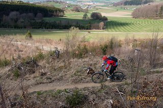 Abfahrt mit Aussicht Abfahrt mit Aussicht