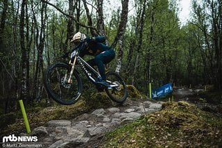 Was soll man zu diesem Mann noch sagen? Greg Minnaar braucht auf seinem neuen Bike von Norco praktisch keine Eingewöhnungszeit und ist im Finale dabei.