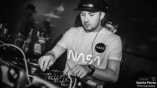 Zur Warm-Up-Party am Freitag abend legt DJ Chris White auf