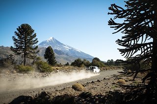 Unterwegs nach Pucon- der markante Vulkan Lnin markiert die Grenze zwischen Chile und Argentinien Unterwegs nach Pucon- der markante Vulkan Lnin markiert die Grenze zwischen Chile und Argentinien