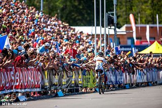 So viele Zuschauer wie sonst nirgendwo: Weltcup-Auftakt in Nove Mesto.