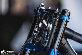 Sieht aus wie ein MotoGP-Gefährt, ist aber ein Fahrrad.