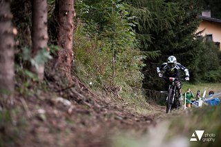 James Shirley, der Schotte aus Fort William spurtet beim Prolog. Der fleißige Fahrer reiht sich auf Platz 2 in der Gesamtwertung ein.