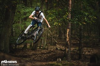 Gleichzeitig müssen wir uns leider von Chris Spath verabschieden, der auf eigenen Wunsch hin das Team von MTB-News verlassen hat Gleichzeitig müssen wir uns leider von Chris Spath verabschieden, der auf eigenen Wunsch hin das Team von MTB-News verlassen hat