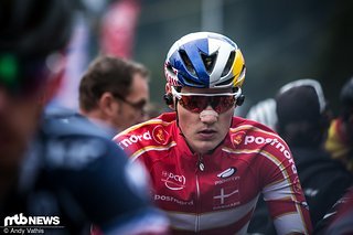 Simon Andreassen wirkt hoch konzentriert vor dem Start