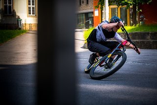Dies ist eine fortschrittliche, streng geheime Kurventechnik!