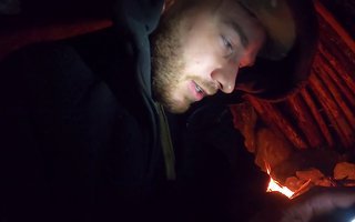 Die Kälte machte speziell Fabio ohne Schlafsack zu schaffen. Die Kälte machte speziell Fabio ohne Schlafsack zu schaffen.