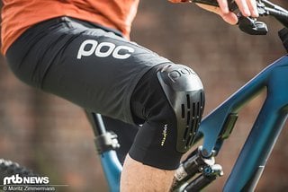 Die POC VPD System Lite Knee Protektoren kosten 140 € und setzten auf ein Strumpf-Design ohne Straps.