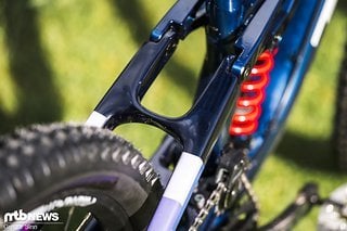 Die Sattelstreben bestehen im Gegensatz zum restlichen Rahmen aus Carbon.