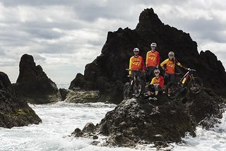 Wir wünschen viel Erfolg für eine erfolgreiche Enduro-Saison 2016! Wir wünschen viel Erfolg für eine erfolgreiche Enduro-Saison 2016!