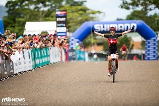 Sieg in Cairns für Annika Langvad